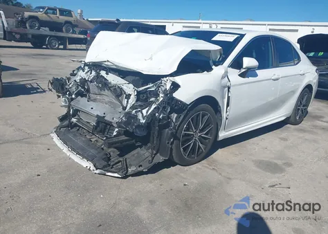 2021 Toyota Camry Se z USA, uszkodzony, nr VIN 4T1T11AK1MU472976